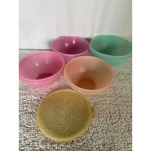 Vintage Tupperware Wonderlier Nesting Bowls Pastel Pink Green Set of 4 with Lid